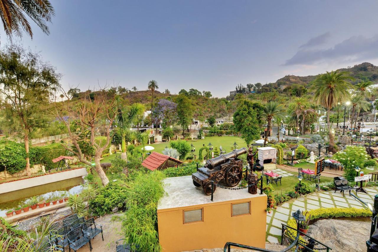 מאונט אבו Chacha Inn The Garden Retreat מראה חיצוני תמונה