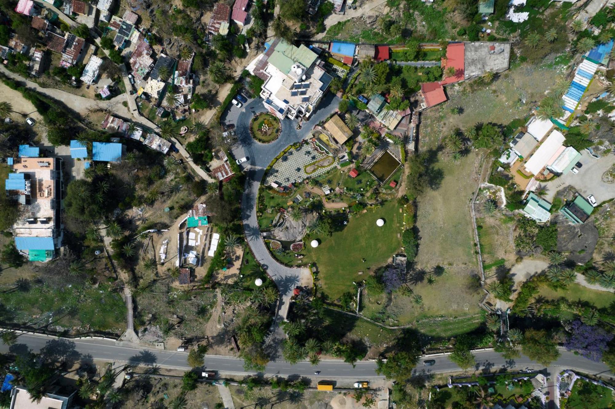 מאונט אבו Chacha Inn The Garden Retreat מראה חיצוני תמונה