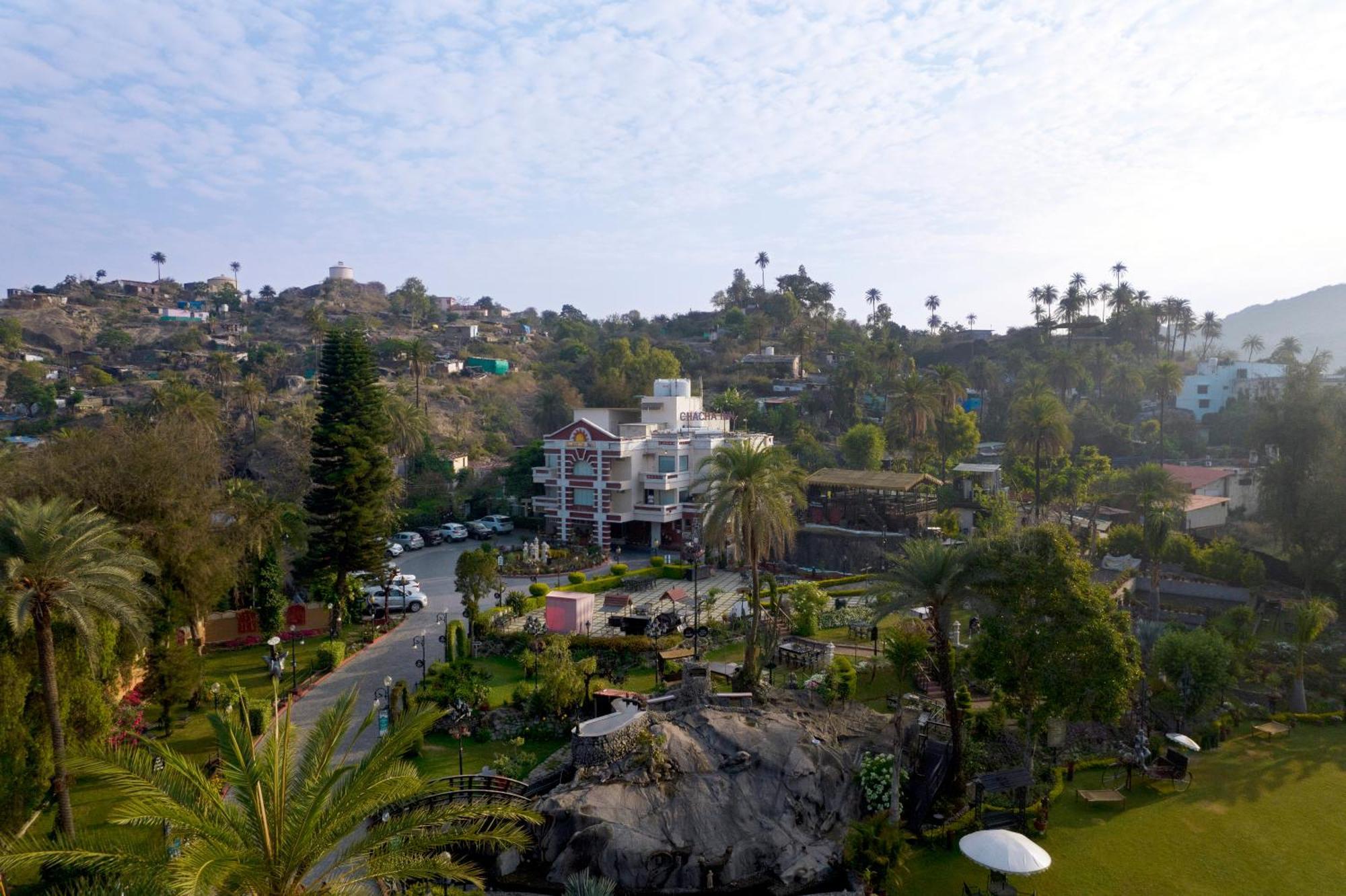 מאונט אבו Chacha Inn The Garden Retreat מראה חיצוני תמונה