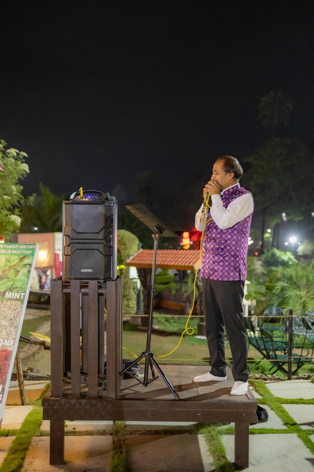 מאונט אבו Chacha Inn The Garden Retreat מראה חיצוני תמונה